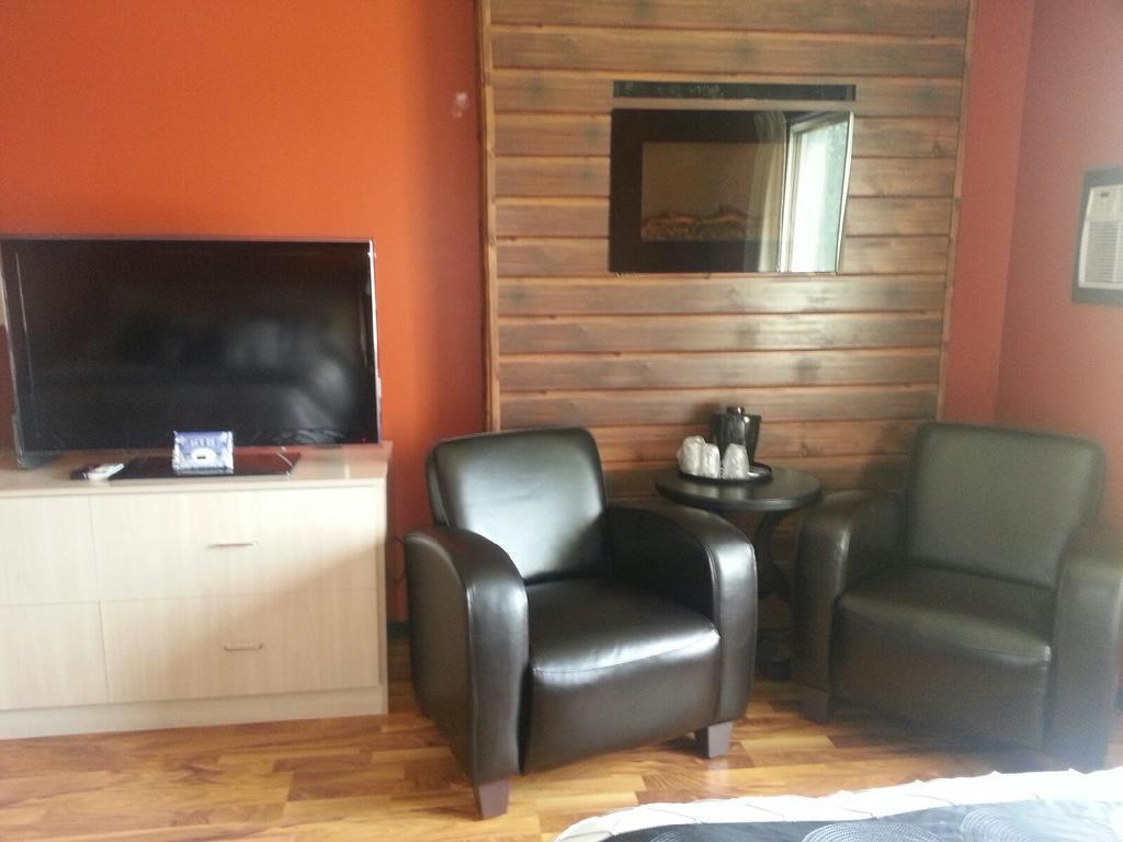 The Walla Walla Inn Rainy River Экстерьер фото